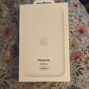 Apple iPhone Air Battery with MagSafe - White